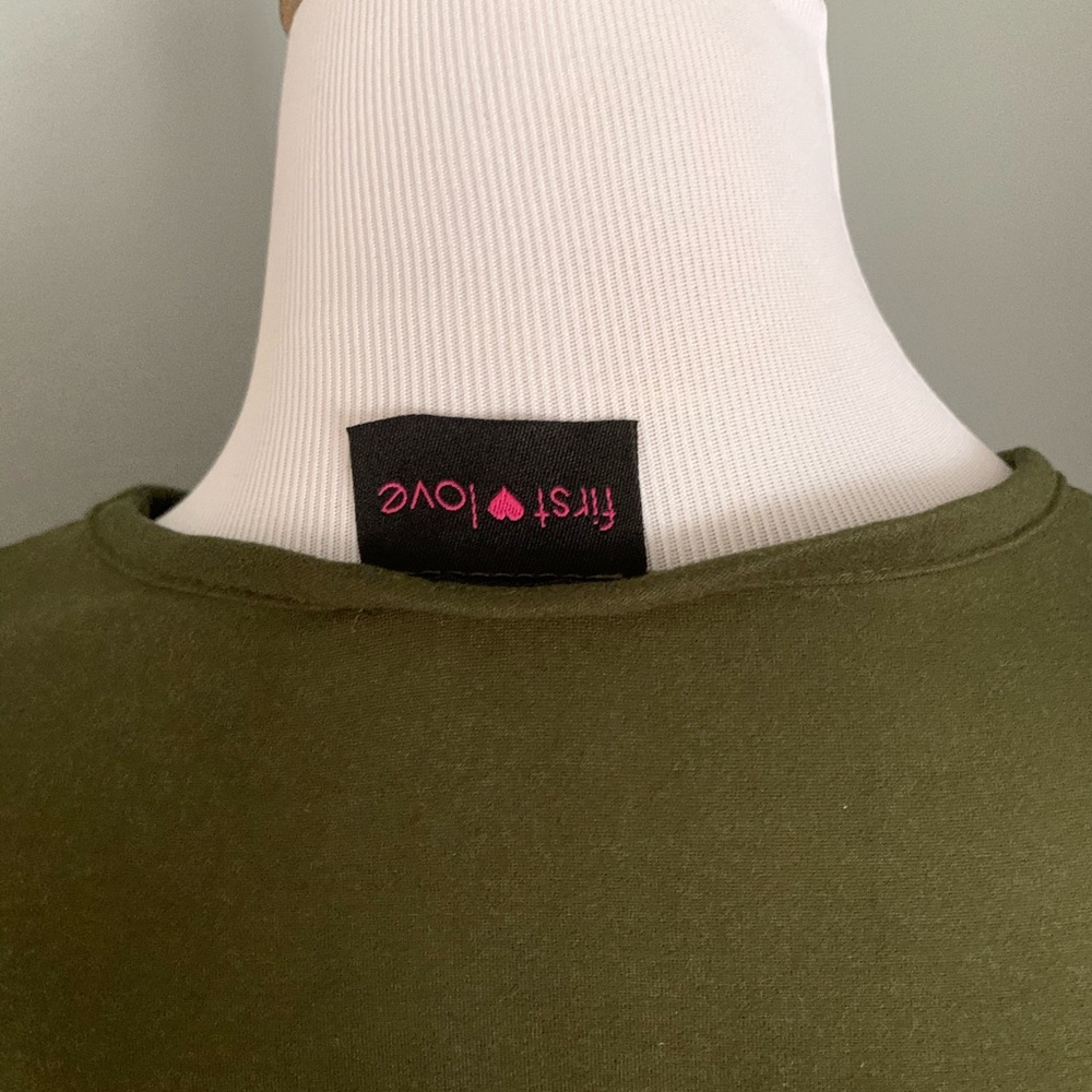 Slay Queen Tee - Picture 4 of 5